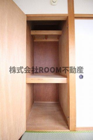 都城市一万城町の賃貸マンションの収納|専用の収納スペースです