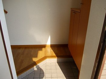 【玄関】 | カーサ・フィオーレ中島Ａ