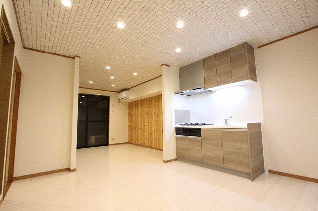 サニーホームズ