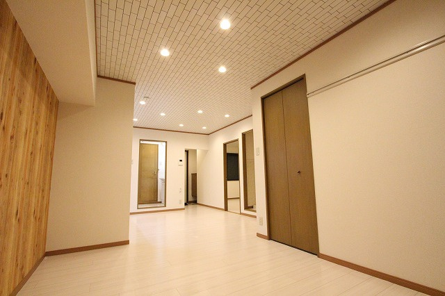 サニーホームズ