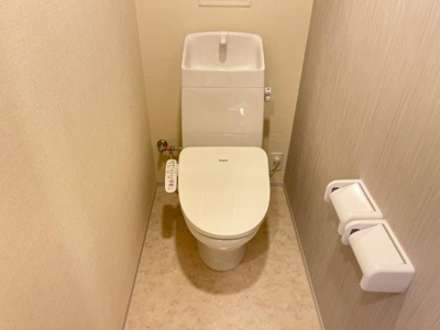 【トイレ】 | ガレージハウス・ヒューゴ | シャワー付トイレ