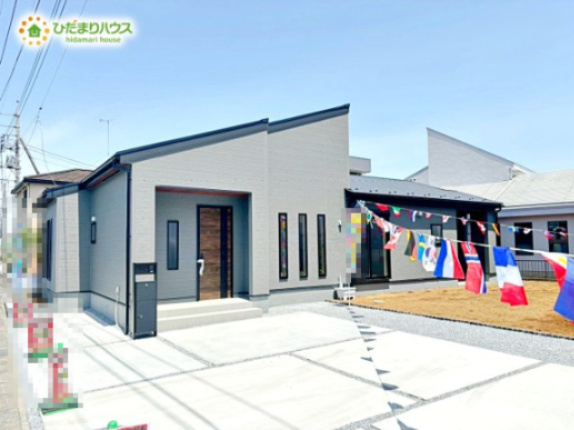 熊谷市上之　第5　新築一戸建て　リーブルガーデン　01の外観|人気の高い平屋物件☆！！
小学校まで徒歩3分！！
お子様の通学も安心ですね♪