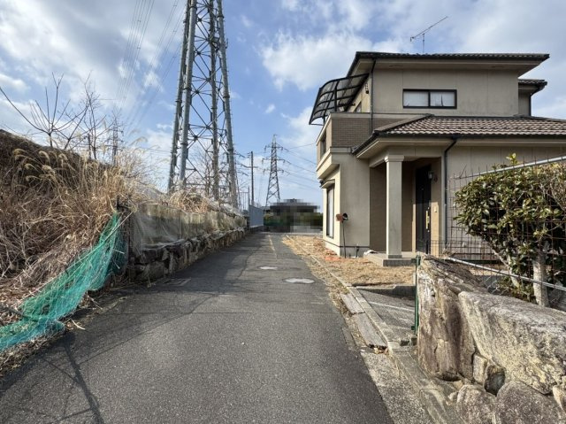 【前面道路含む現地写真】