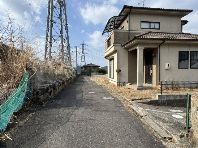 【前面道路含む現地写真】