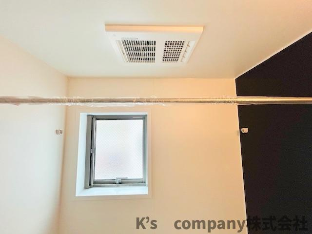 茅ヶ崎市柳島2丁目　新築戸建　1号棟の設備|長雨の続く時期のお洗濯物の悩みを解消できる浴室乾燥機付き◇