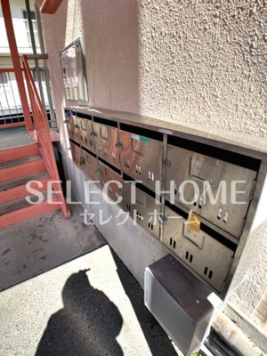 【エントランス】 | アプリコットハウスＡ棟 | 落ち着いたエントランスです