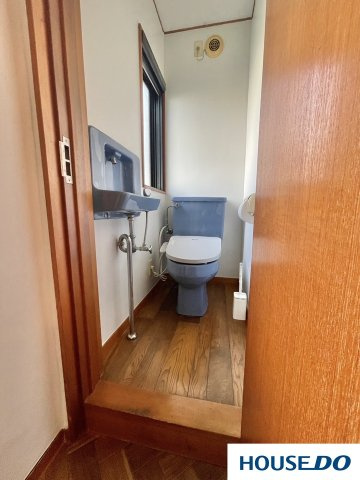 中古戸建兼事務所　桐生市仲町3丁目のトイレ|落ち着いたトイレです