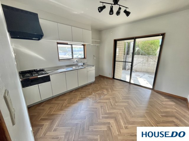 中古戸建兼事務所　桐生市仲町3丁目のキッチン|お料理しやすいキッチンです