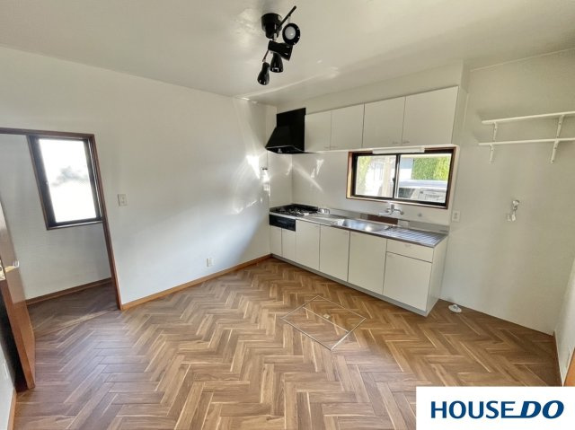 中古戸建兼事務所　桐生市仲町3丁目の居間・リビング|居間です