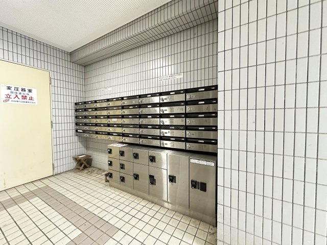 アーバンハイツ上町のエントランス
