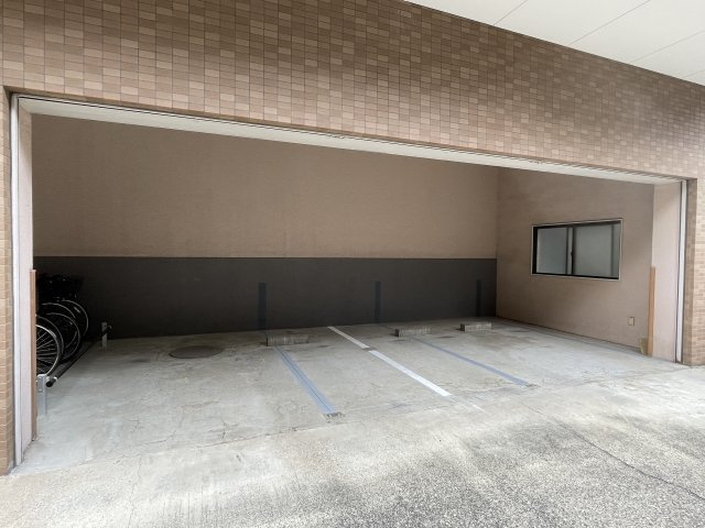 タウンホーム駐車場の外観