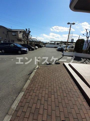 グランドバレーの駐車場|高崎、前橋のお部屋探しはエンドスケープまで！お客様の理想お聞かせ下さい♪