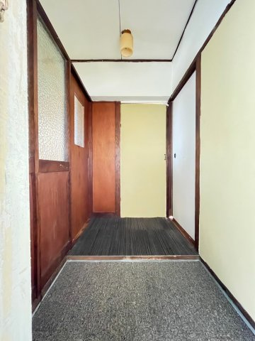 県営西舞子厚生年金住宅2号棟の玄関