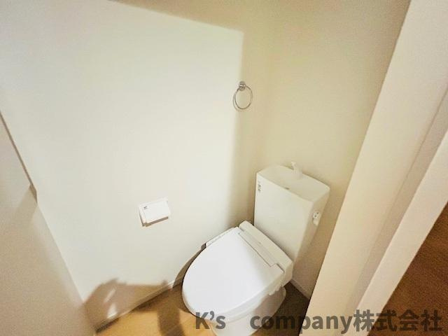 ◎茅ヶ崎市柳島2丁目　新築戸建　2号棟のトイレ|清潔感のあるトイレ◇