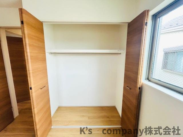 ◎茅ヶ崎市柳島2丁目　新築戸建　2号棟の収納|洋室5帖の収納スペース◇