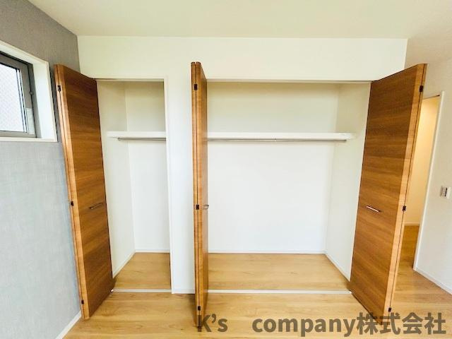 ◎茅ヶ崎市柳島2丁目　新築戸建　2号棟の収納|洋室7.1帖の収納スペース◇