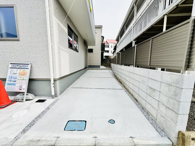 伊勢原市桜台5丁目　新築一戸建て　1号棟の駐車場