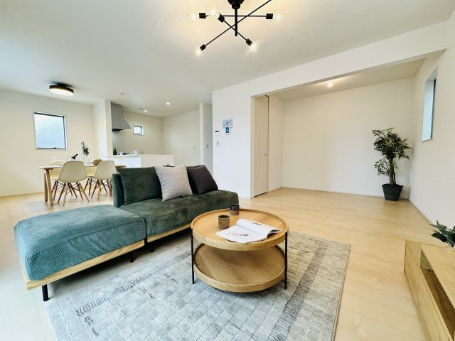 伊勢原市桜台5丁目　新築一戸建て　1号棟