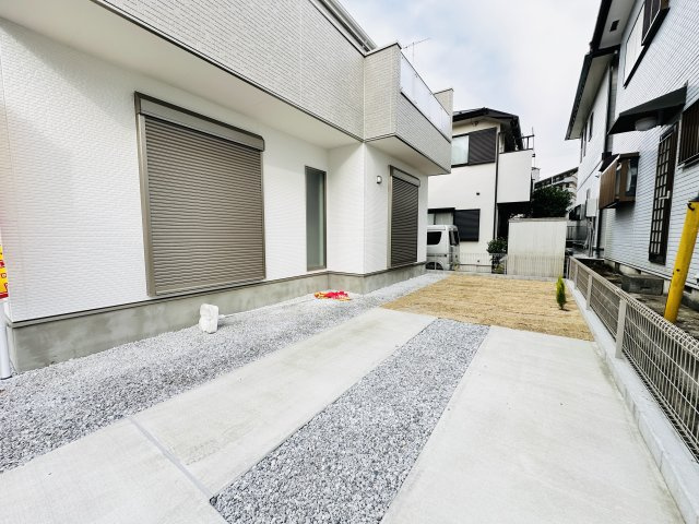 伊勢原市上粕屋　限定１棟　新築住宅の駐車場
