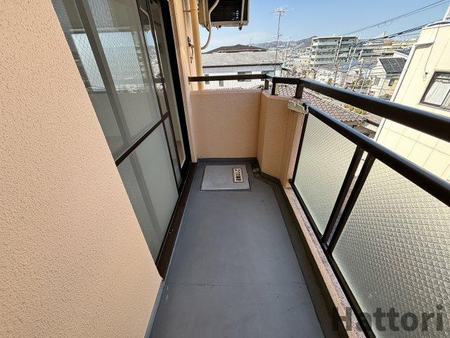 ロイヤルコート上池田のバルコニー