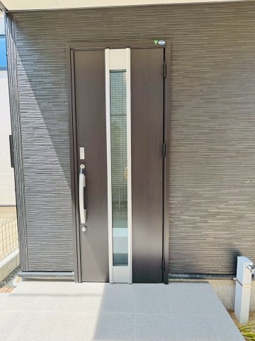 リナージュ／東区東野2丁目第1期／２号棟の玄関