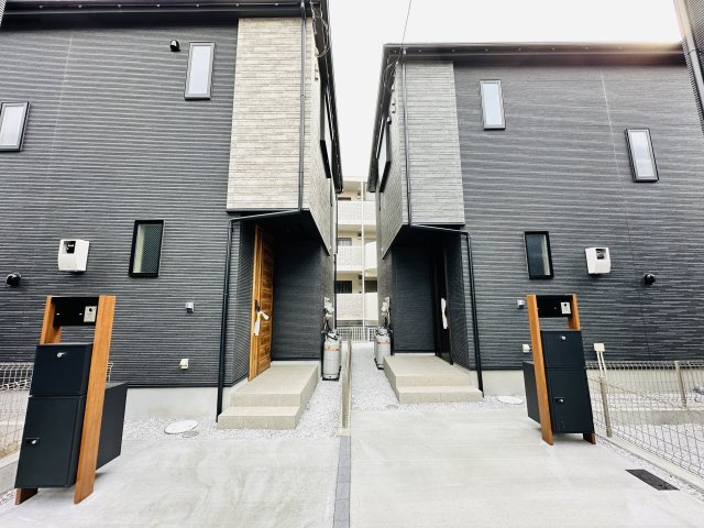 伊勢原市第1板戸　新築一戸建て　４号棟の外観