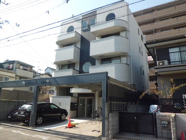 アルユータ六甲道の外観