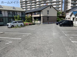 【駐車場】