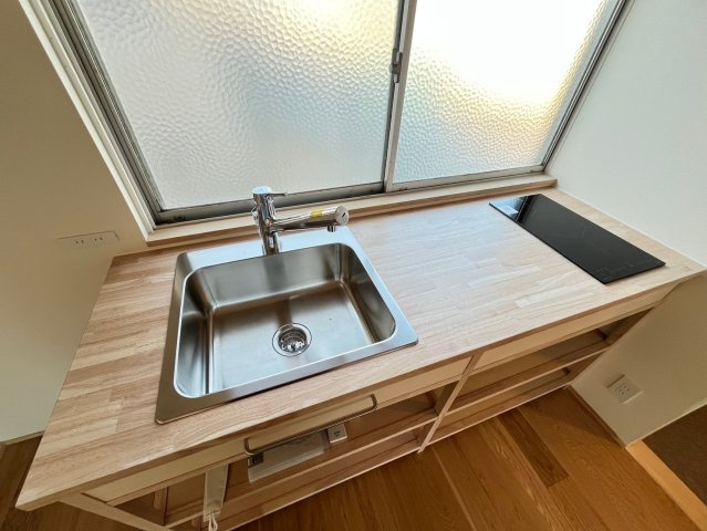 神戸1人親家庭支援住宅のキッチン