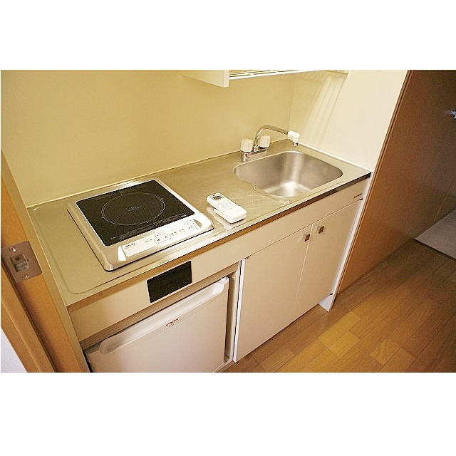 メイクスデザイン白金台の内装|明るい室内です