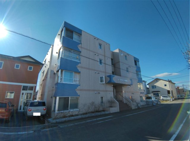 釧路市新橋大通３丁目の賃貸マンションのエントランス