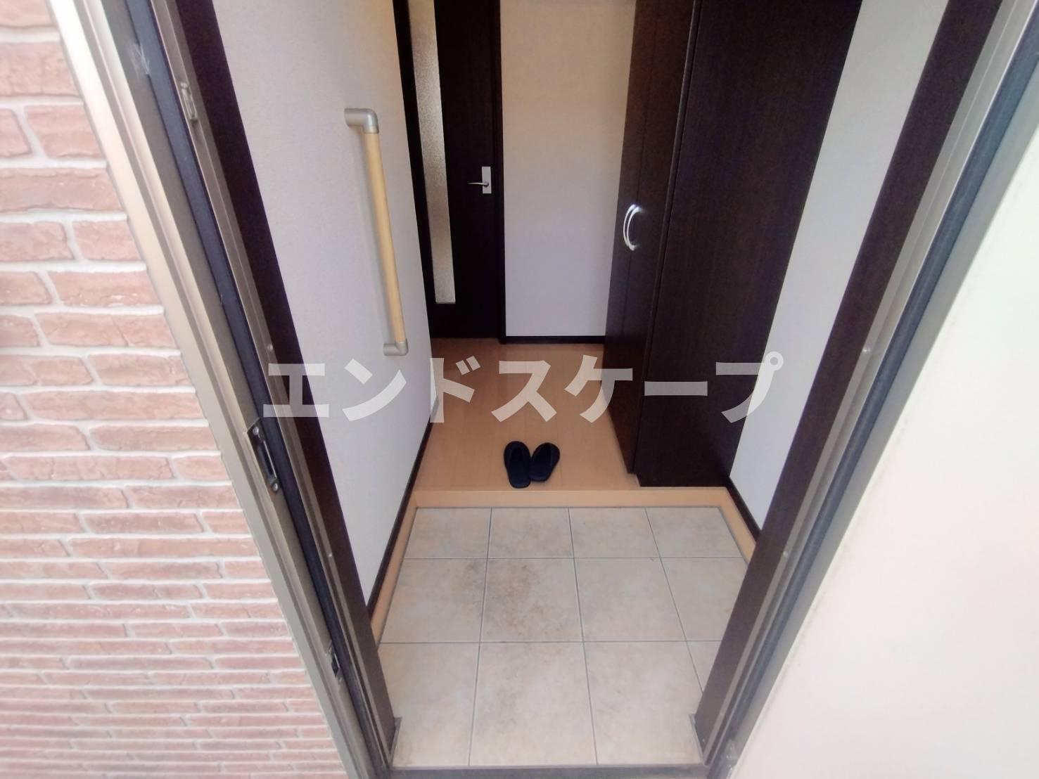 コンフォート三山の玄関|高崎、前橋のお部屋探しはエンドスケープまで！お客様の理想お聞かせ下さい♪