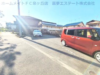 【駐車場】