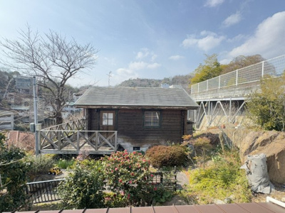 【庭】 | 甲陽園目神山町中古戸建 | たまにはお庭で休日を過ごしてみるのもよいかもしれません