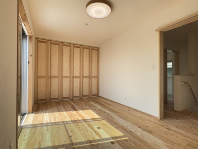 【洋室】 | 甲陽園目神山町中古戸建 | 個人の部屋や寝室として使える洋室です