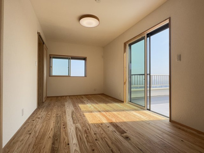 【洋室】 | 甲陽園目神山町中古戸建 | ゆったりした洋室です