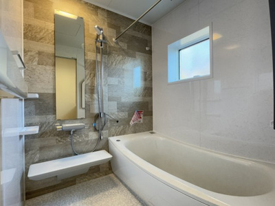 【浴室】 | 甲陽園目神山町中古戸建 | お風呂で日々の疲れを落としましょう