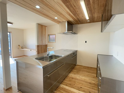 【キッチン】 | 甲陽園目神山町中古戸建 | お料理しやすいキッチンです