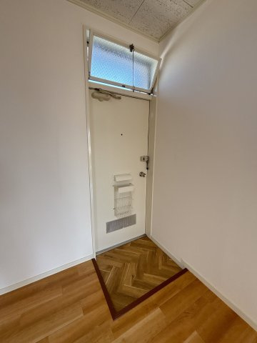 新美ハイツの内装