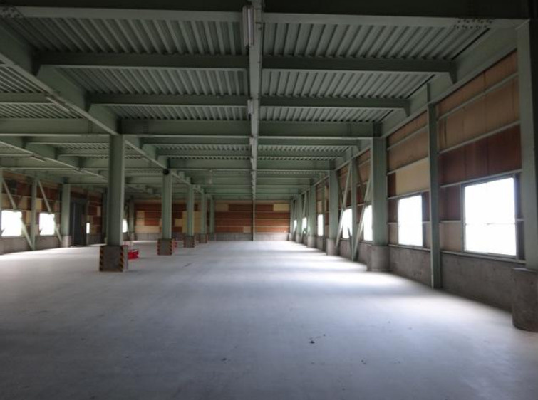 狭山市鵜ノ木の倉庫の内装