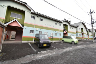 【駐車場】