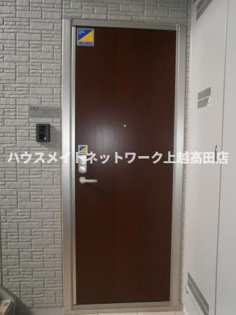 フォーシーズンズのその他|玄関ドア（参考同型101号室室内写真）
