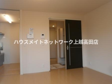 フォーシーズンズの居間・リビング|ＬＤＫ（参考同型101号室室内写真）
