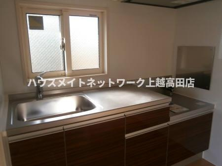 フォーシーズンズのキッチン|キッチン（参考同型101号室室内写真）
