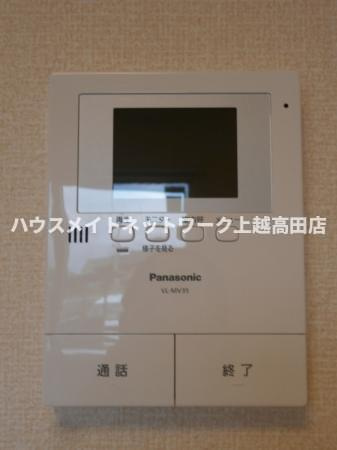 フォーシーズンズのセキュリティ|モニターホン（参考同型101号室室内写真）
