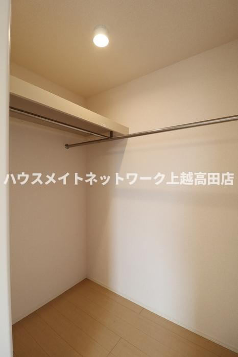 フォーシーズンズの収納|ウォークインクローゼット