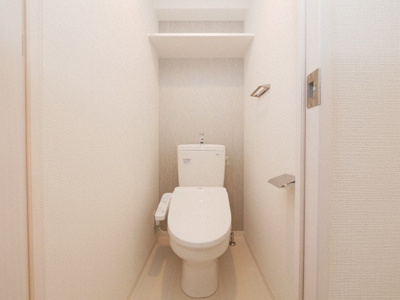 【トイレ】 | エスリード難波ザ・アーク | 落ち着いた色調のトイレです