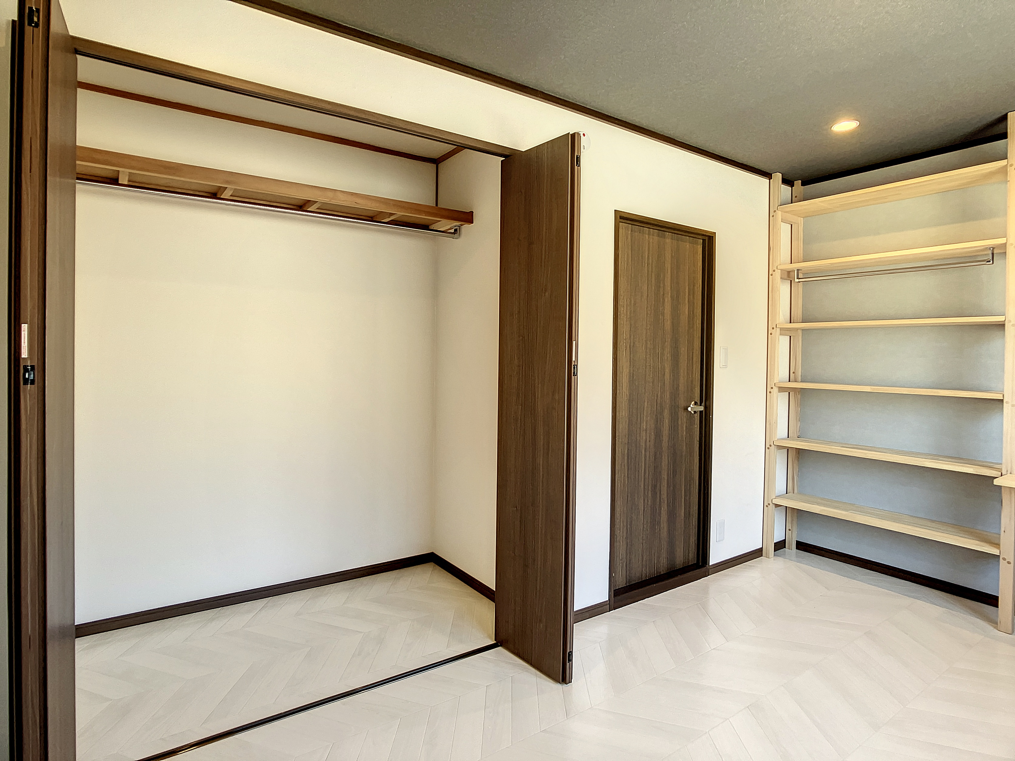 イーストヴィレッジB