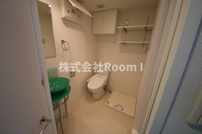 【洗面所】 | SEST北浜 | 忙しい朝には欠かせない洗面所です