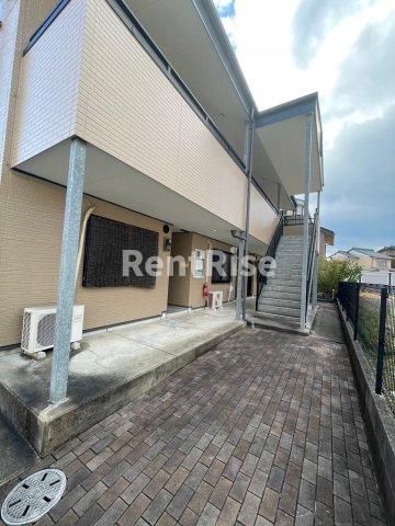 Surplus　ANDOのエントランス